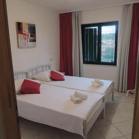 アパート Suljic - Cash Only スタリー・グラード