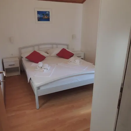 Suljic - Cash Only Stari Grad (Hvar)