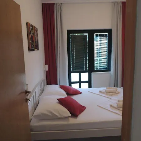 Suljic - Cash Only * Stari Grad (Hvar)